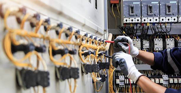 Professional Electrician technician working in Alderwood Manor, WA